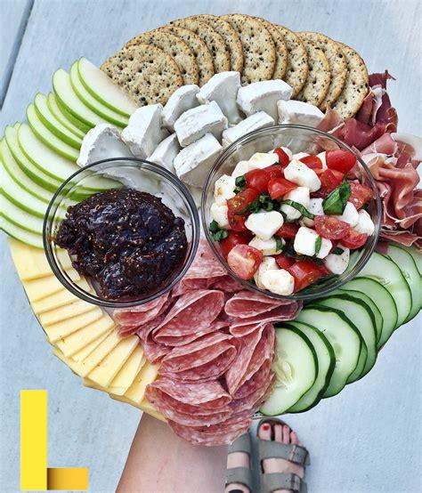 food-for-a-picnic-date,Charcuterie Board,thqCharcuterieBoard