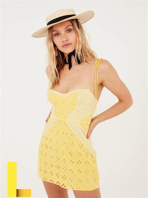 for-love-and-lemons-picnic-dress,Accessorizing the For Love and Lemons Picnic Dress,thqAccessorizingtheForLoveandLemonsPicnicDress