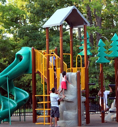 parks-with-recreation-rooms-for-rent,Amenities Offered in Parks with Recreation Rooms for Rent,thqAmenities-Offered-in-Parks-with-Recreation-Rooms-for-Rent
