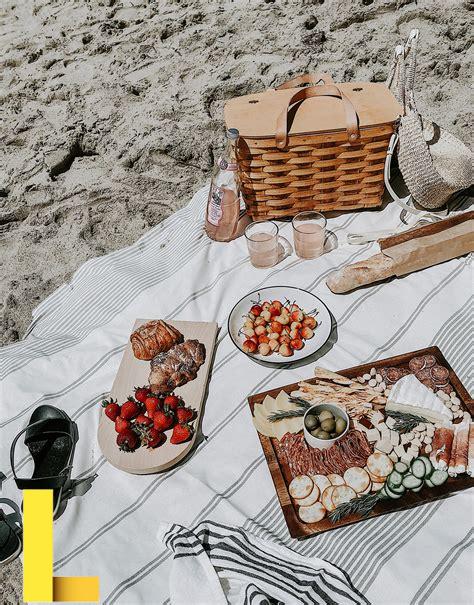 beach-picnic-30a,Beach Picnic Supplies,thqBeachPicnicSupplies