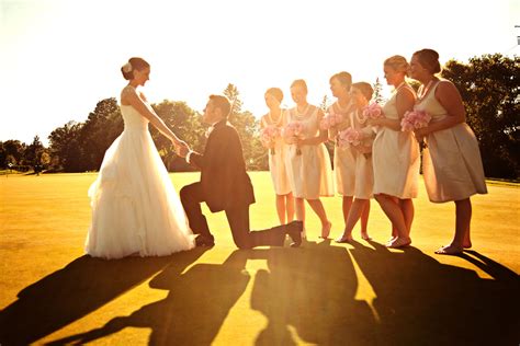 recreating-wedding-photos,Benefits of Recreating Wedding Photos,thqBenefitsofRecreatingWeddingPhotos