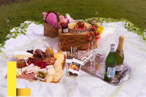 date-picnic,Best places for a date picnic,thqBestplacesforadatepicnic