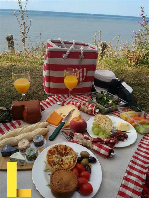 picnic-catering-menu,Catering Menu Ideas for a Romantic Picnic,thqCatering-Menu-Ideas-for-a-Romantic-Picnic