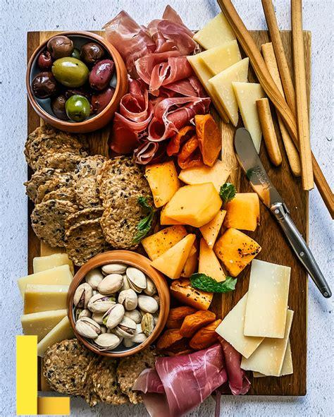 valentines-day-picnic-food-ideas,Charcuterie Board for Two,thqCharcuterie-Board-for-Two