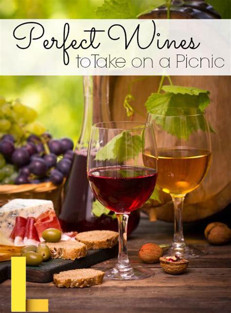 wine-picnic,Choosing the Perfect Wine for Your Picnic,thqChoosingthePerfectWineforYourPicnic