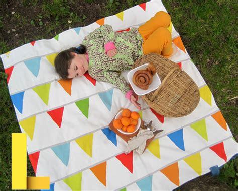 custom-waterproof-picnic-blanket,Customizing Your Waterproof Picnic Blanket: Ideas and Benefits,thqCustomizingYourWaterproofPicnicBlanketIdeasandBenefits