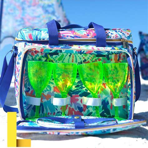 lilly-pulitzer-picnic-cooler,Features of Lilly Pulitzer Picnic Cooler,thqFeaturesofLillyPulitzerPicnicCooler