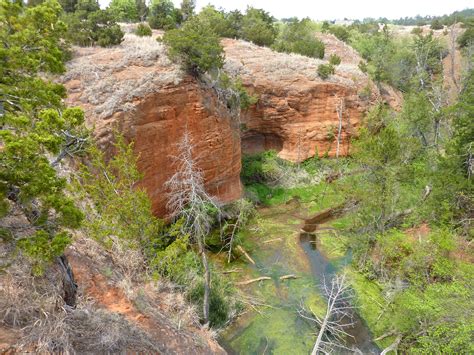 oklahoma-parks-and-recreation,Hiking in Oklahoma Parks,thqHikinginOklahomaParks