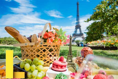 parisian-picnic,Best Places to Have a Parisian Picnic,thqParispicnicpidApimkten-USadltmoderate