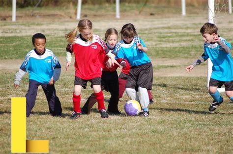 recreational-soccer-leagues-for-adults-near-me,Playing in a Recreational Soccer League: What You Need to Know,thqPlayinginaRecreationalSoccerLeagueWhatYouNeedtoKnow