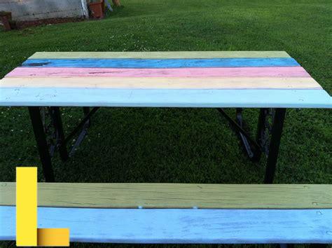 best-picnic-table-paint,Spray Paint Picnic Table,thqSprayPaintPicnicTable