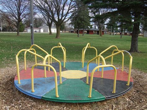 parks-and-recreation-equipment,Types of Playground Equipment,thqTypesofPlaygroundEquipment