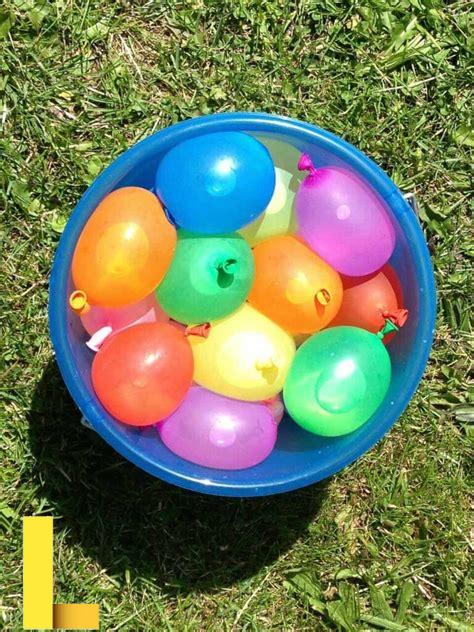 picnic-games-for-adults-large-groups,Water Balloon Games,thqWaterBalloonGames