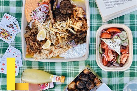 luxury-picnics-boston,What to Expect from a Luxury Picnic in Boston,thqWhattoExpectfromaLuxuryPicnicinBoston