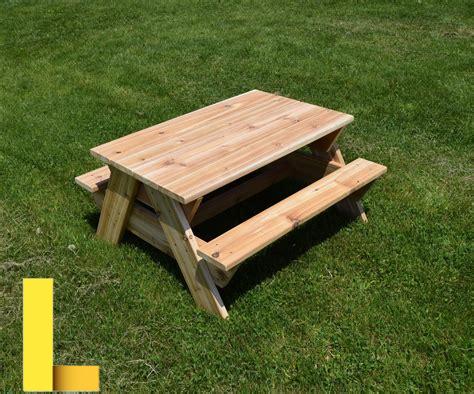measurements-for-a-picnic-table,Kid-Sized Picnic Table,thqkidssizepicnictable