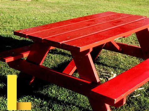 red-picnic-table,red picnic table,thqredpicnictable