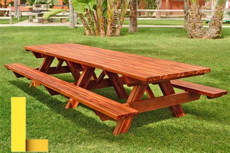 picnic-table-redwood,Redwood Picnic Table,thqredwoodpicnictable